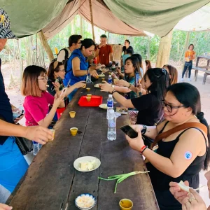 5 Days - Southern Vietnam Snapshot: Saigon, Cu Chi, Floating Market